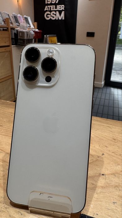 Se vinde iphone 14 pro max