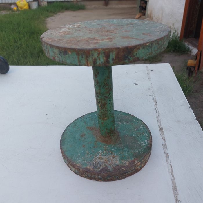 Продам одну  гантелю 8,5кг