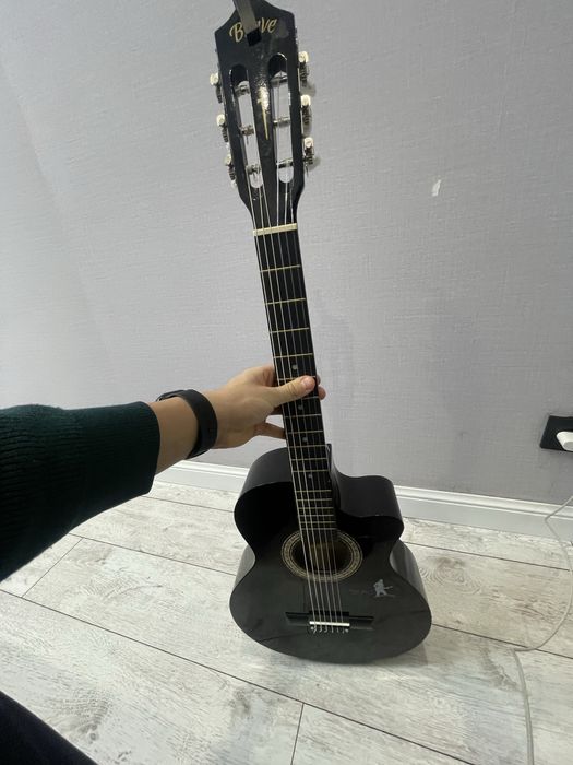 Продаю гитару класический