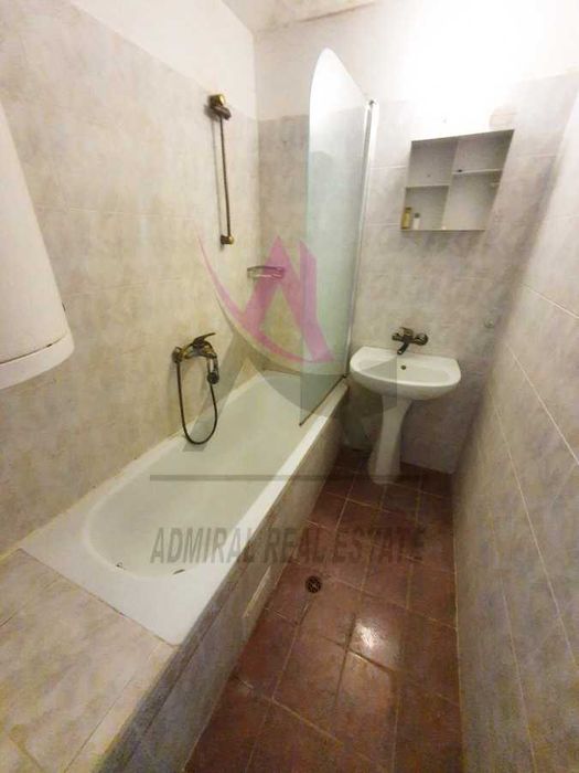 Дава се под наем Тристаен апартамент в Варна, Изгрев - 90 кв.м за 325 € - Снимка #3