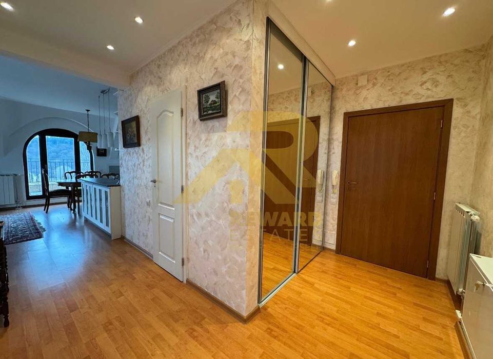 Продава се Тристаен апартамент в София, м-т Детски град - 150 кв.м за 2534 €/кв.м - Снимка #1