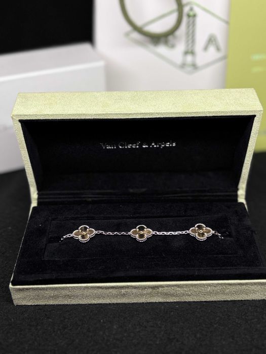 Гривна Van Cleef and Arpels - Ван Клииф