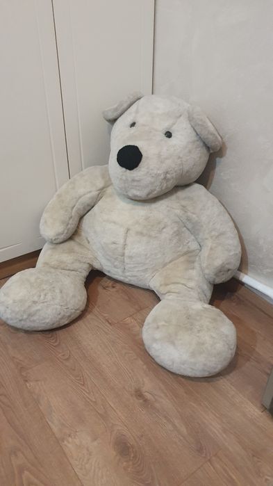 Голям плюшени мечок
