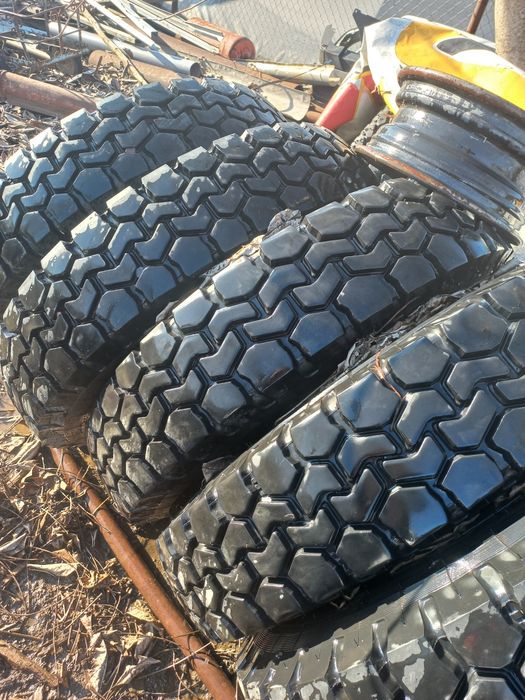 Vând  roți  remorcă  8 prezoane  tubeless