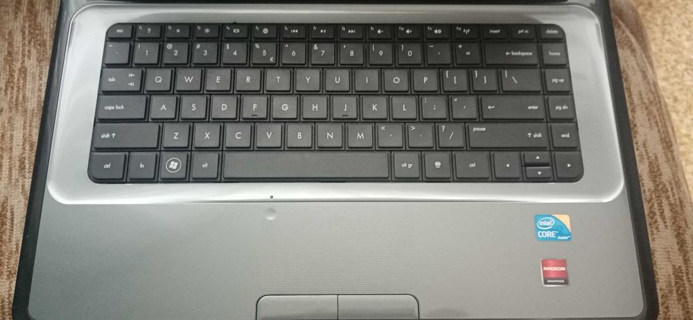 Продавам лап топ  HP...