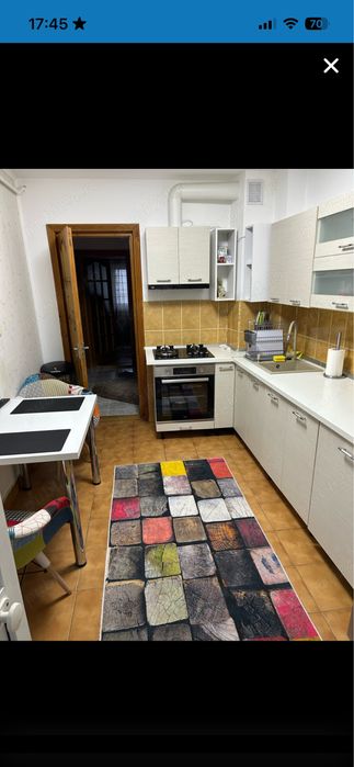 Vand apartament cu 3 camere, decomandat