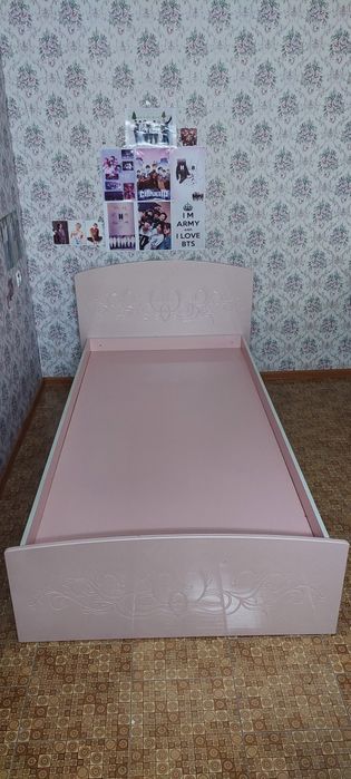 Продам б/у  кровать