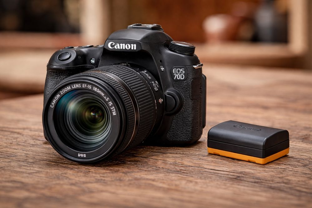 Canon 70d sotiladi