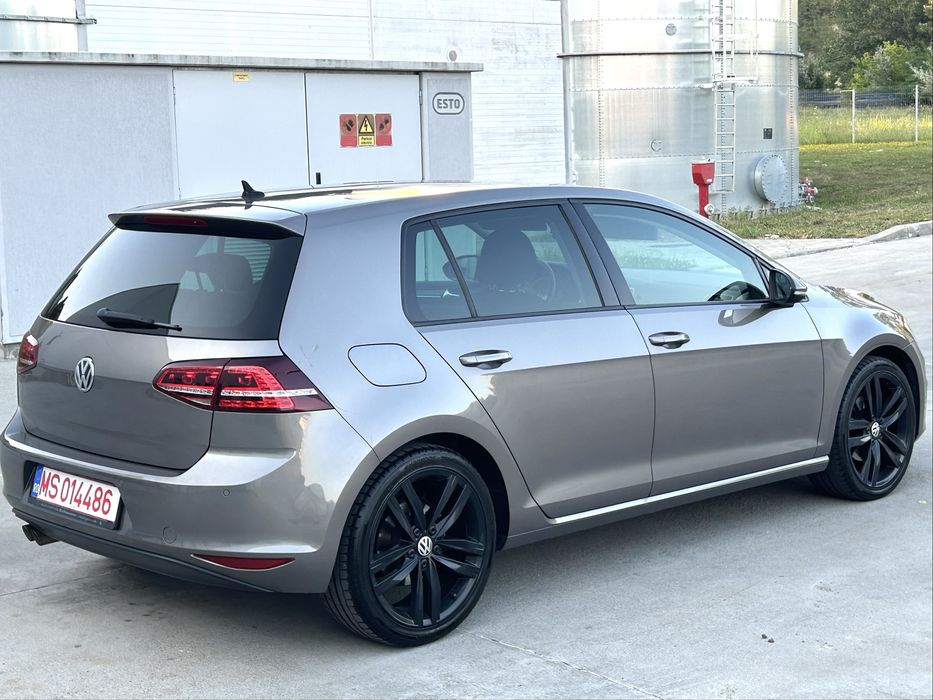 VW Golf 7 Highline, 2.0 TDI 150 CP, Xenon Adaptiv/Leduri/ACC Distronic/Lane+Front Assist/Navi Mare/Germania