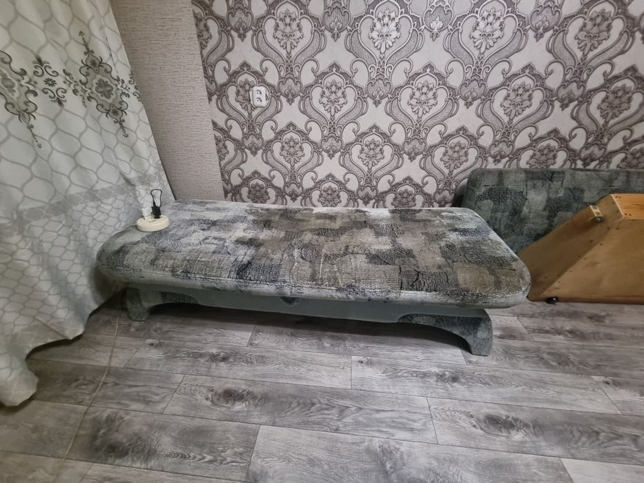 Продаю тахту  не дорого СРОЧНО!