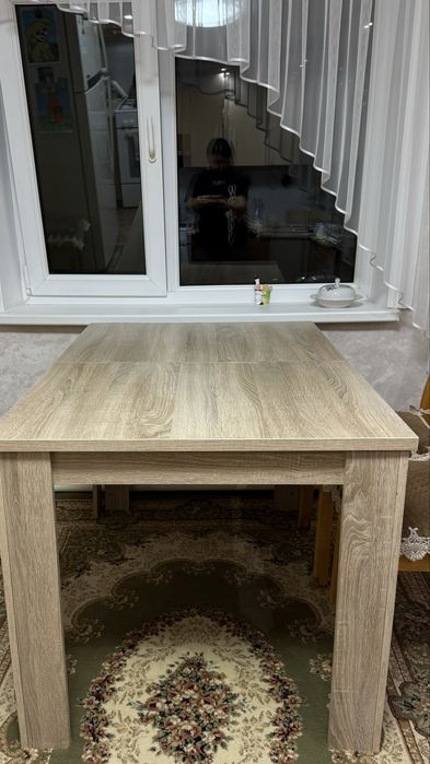 Стол со стульями