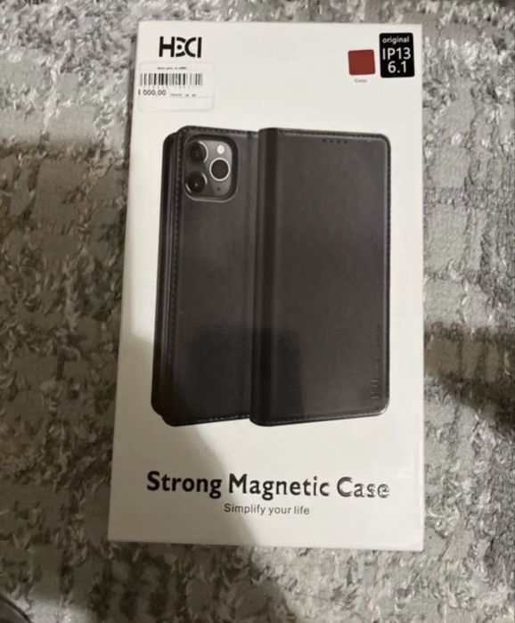 Чехол на айфон 13