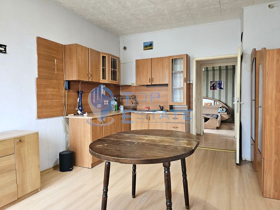 Продава се Тристаен апартамент в Горна Оряховица - 67 кв.м за 541 €/кв.м - Снимка #2