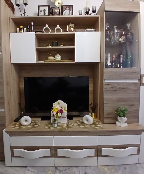 Vand urgent !!!Canapea +comoda de vânzare