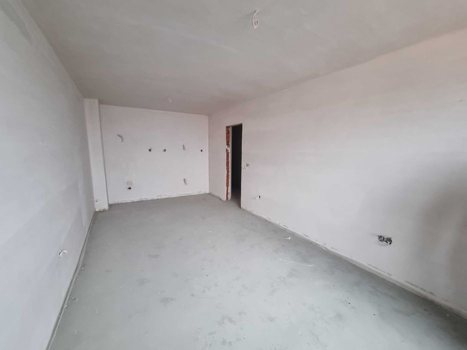 Продава се Тристаен апартамент в Благоевград, Освобождение - 83 кв.м за 538 €/кв.м - Снимка #2