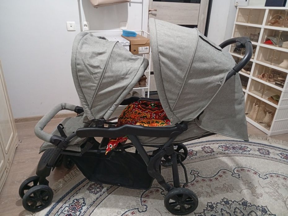 Bolalar aravachasi (ketma-ket bolajonlar uchun)