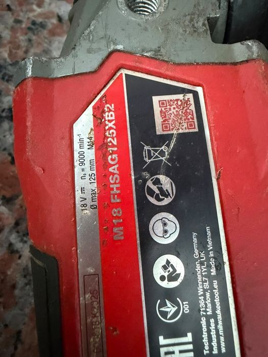Milwaukee ,Bosch polizor pe acumulator