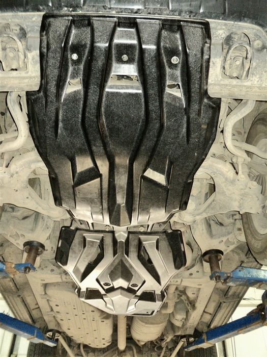 Защиты на LX570 и LC200