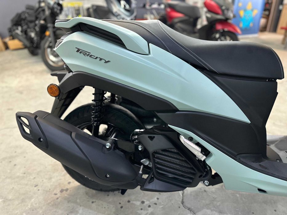 Yamaha Tricity 125 - se conduce cu B125 - Yamaha Constanta by EST BIKE