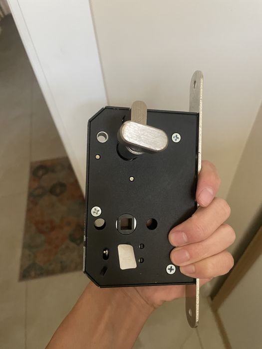 Продам.Дверной замок