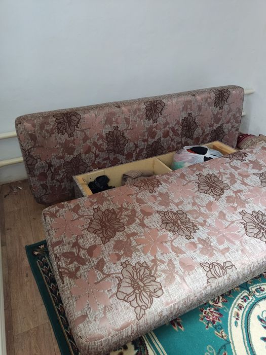 Тахта диван! Срочно!