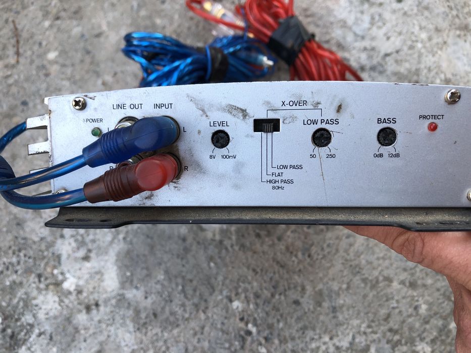 BLAUPUNKT усилвател и бас колона