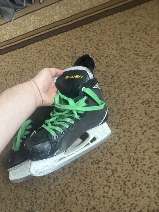 Коньки хоккейные