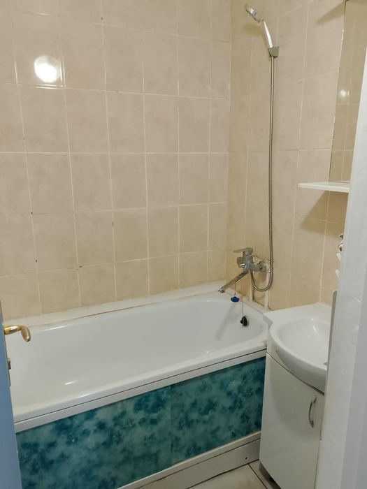 Продаётся квртира трёшка в центре