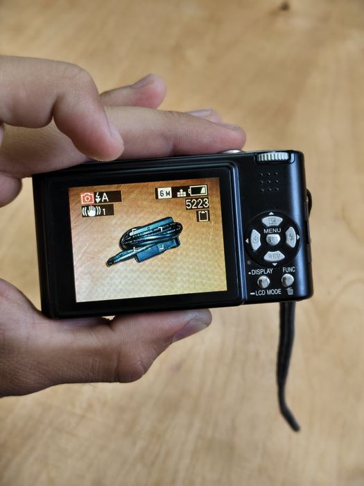 Panasonic Lumix DMC-FX10 мыльница