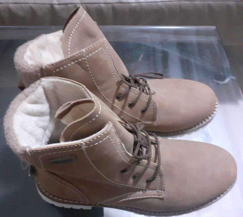 Продавам НОВИ зимни дамски боти