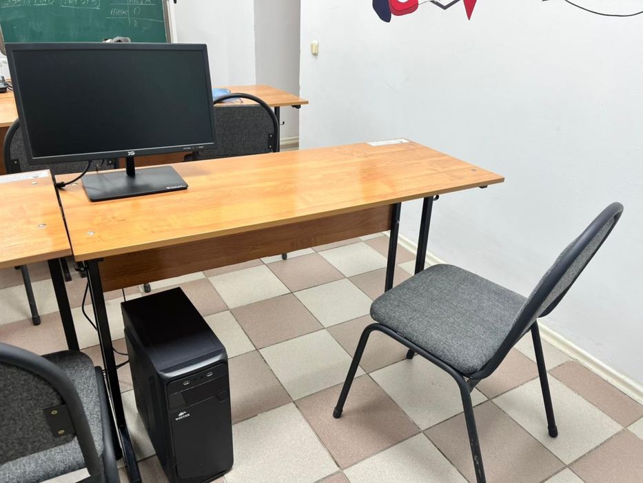 Продам офисные стулья