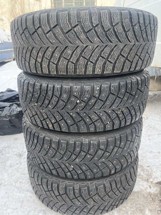 Продается шина вместе с дисками
