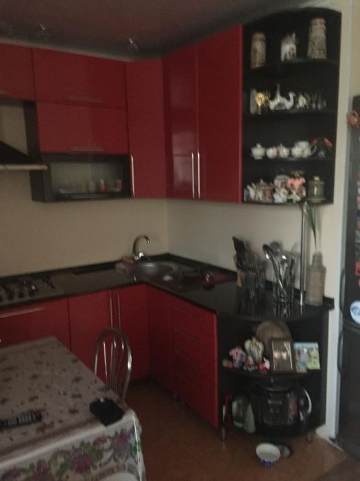 Кухня стильна большая