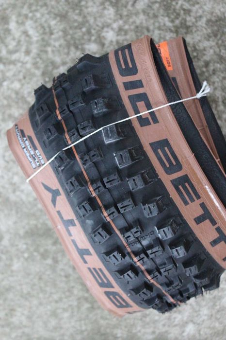 Schwalbe Big Betty Evo Super Gravity 27.5x2.40 Addix Soft E-50-pliabil