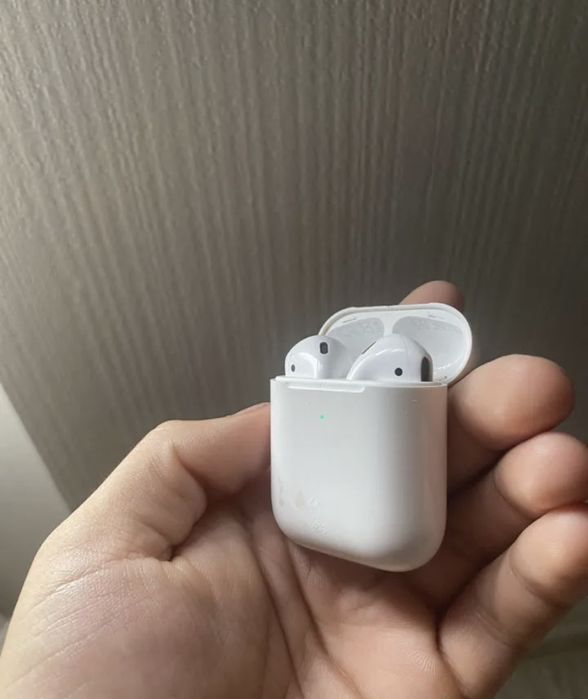 Продам AirPods 2