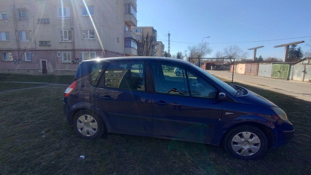 Vând Renault scenic