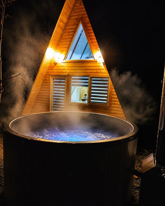 YRA Cabană A-frame cu ciubăr de inchiriat