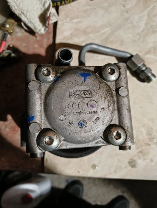 Продам гур насос форд фокус