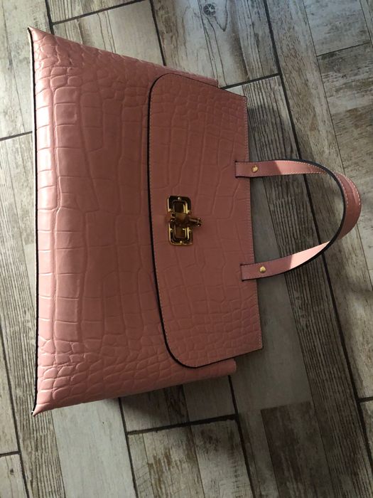 Елегантна чанта от естествена кожа