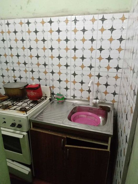 3 xonali kvartira sotiladi