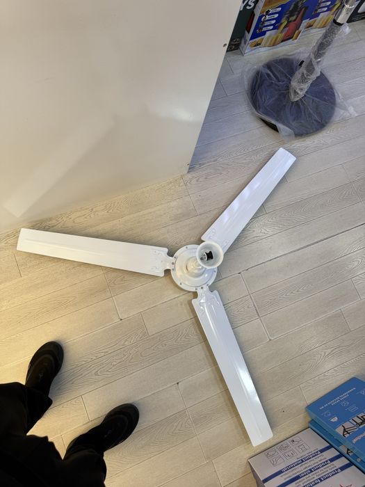 Patalochniy ventilyator Потолочный вентилятор