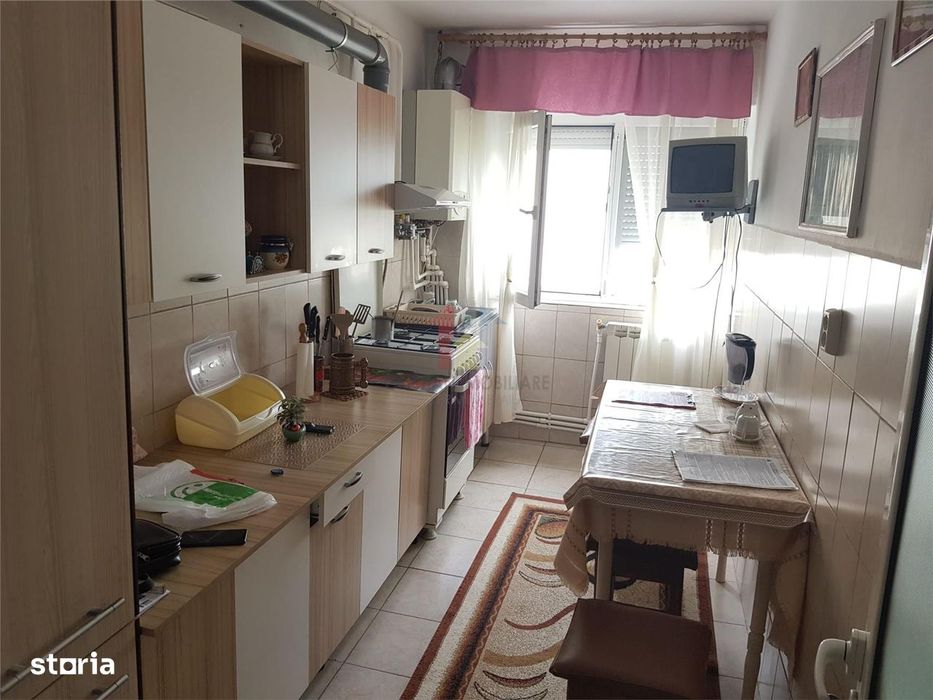 3 camere, decomandat, SEMIMOBILAT, 80 mp, GARII — fotografia 1