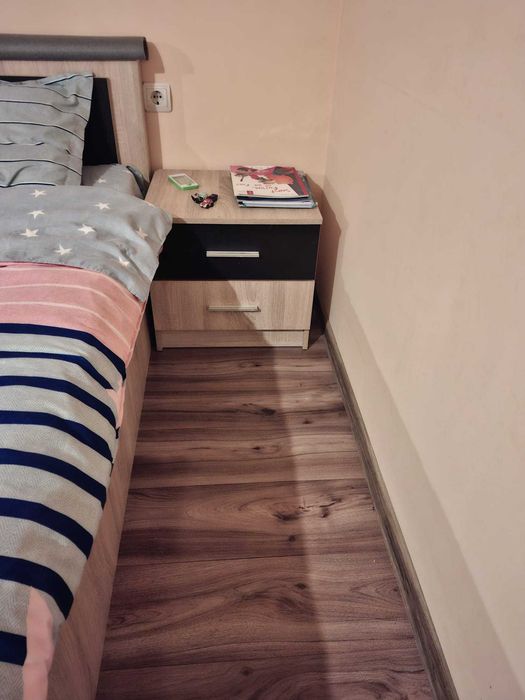 Vand mobila de dormitor