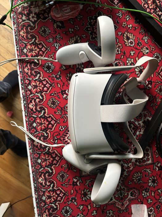 Vand ochelari vr oculus quest 2 ca nou 128 de gb