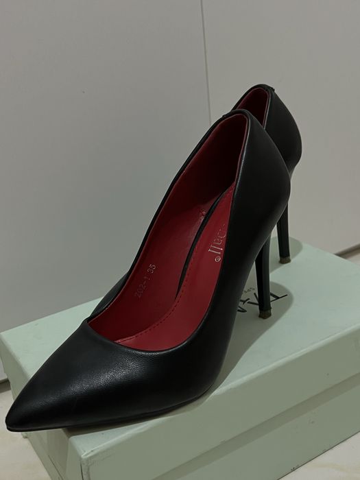 Продам туфли в 35 размера