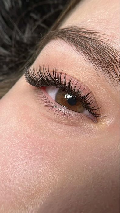 Наращивание ресниц модель керек срочно!