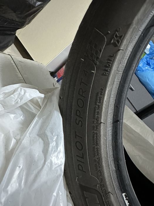 Set 4 anvelope de vara 235x45xr18 michelin+bravuris