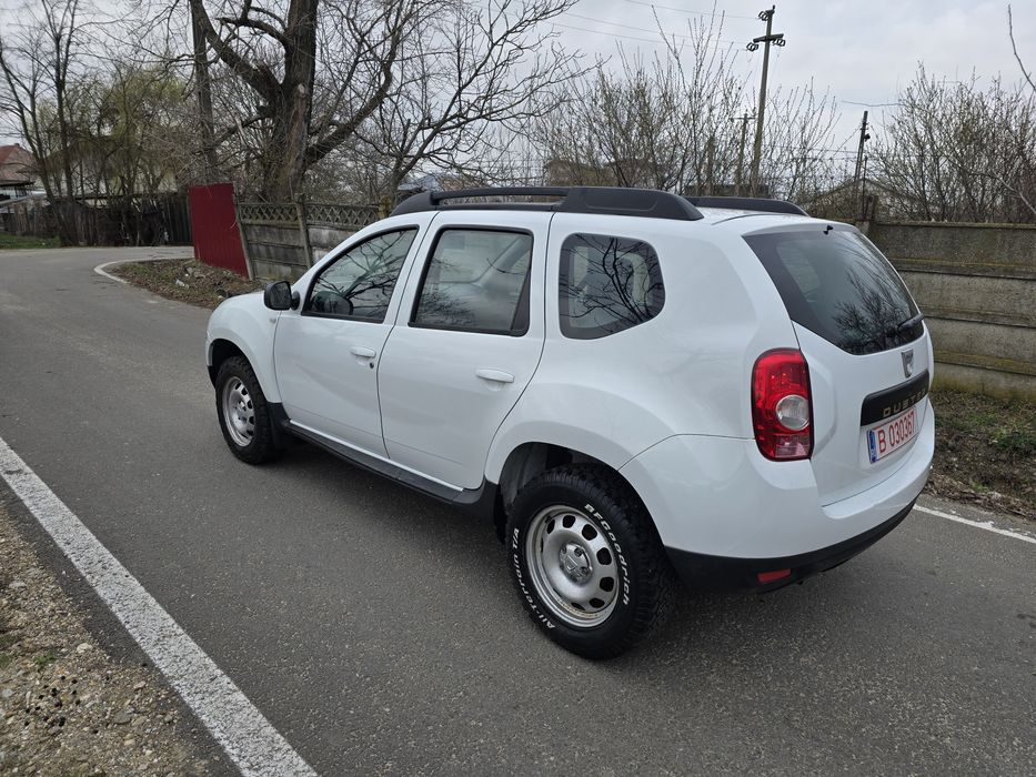 DACIA Duster 1.5 dci 4X4 6 trepte 110 cp aer conditionat