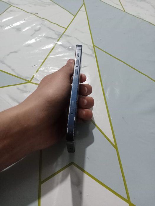 iPhone 12 mini продам