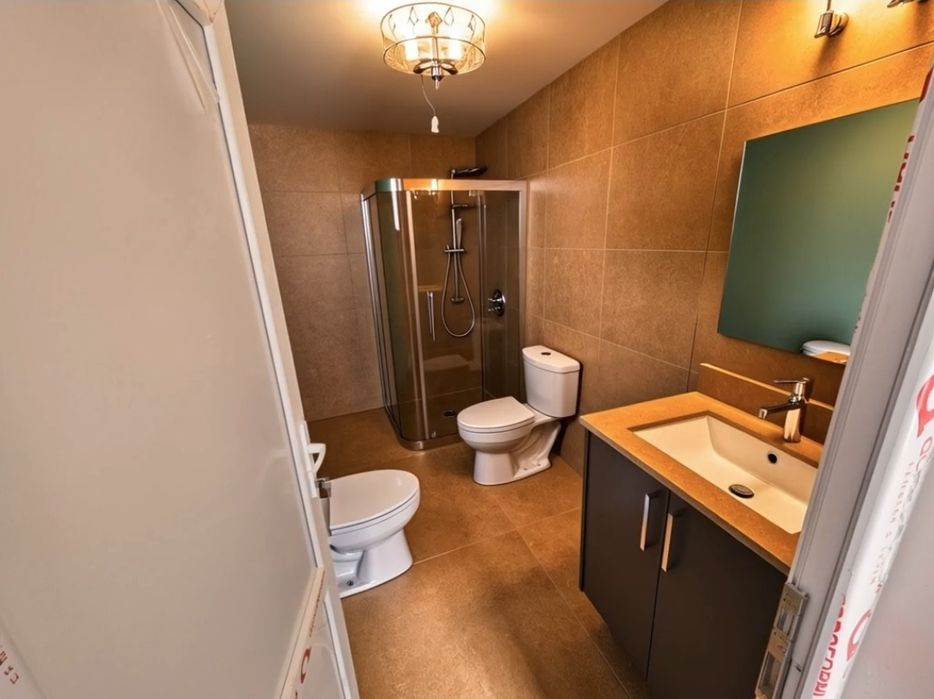 Închiriez  hala zona industrială